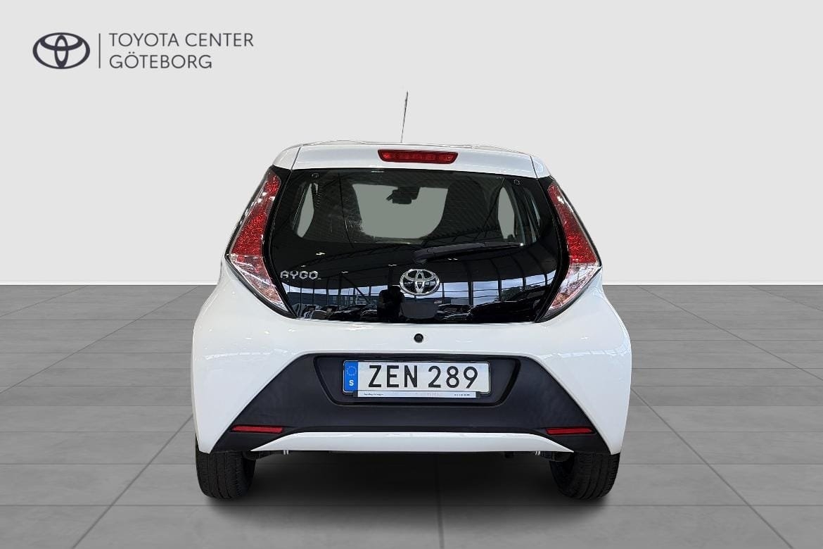 Toyota Aygo X-Play 2018, bild 6/10