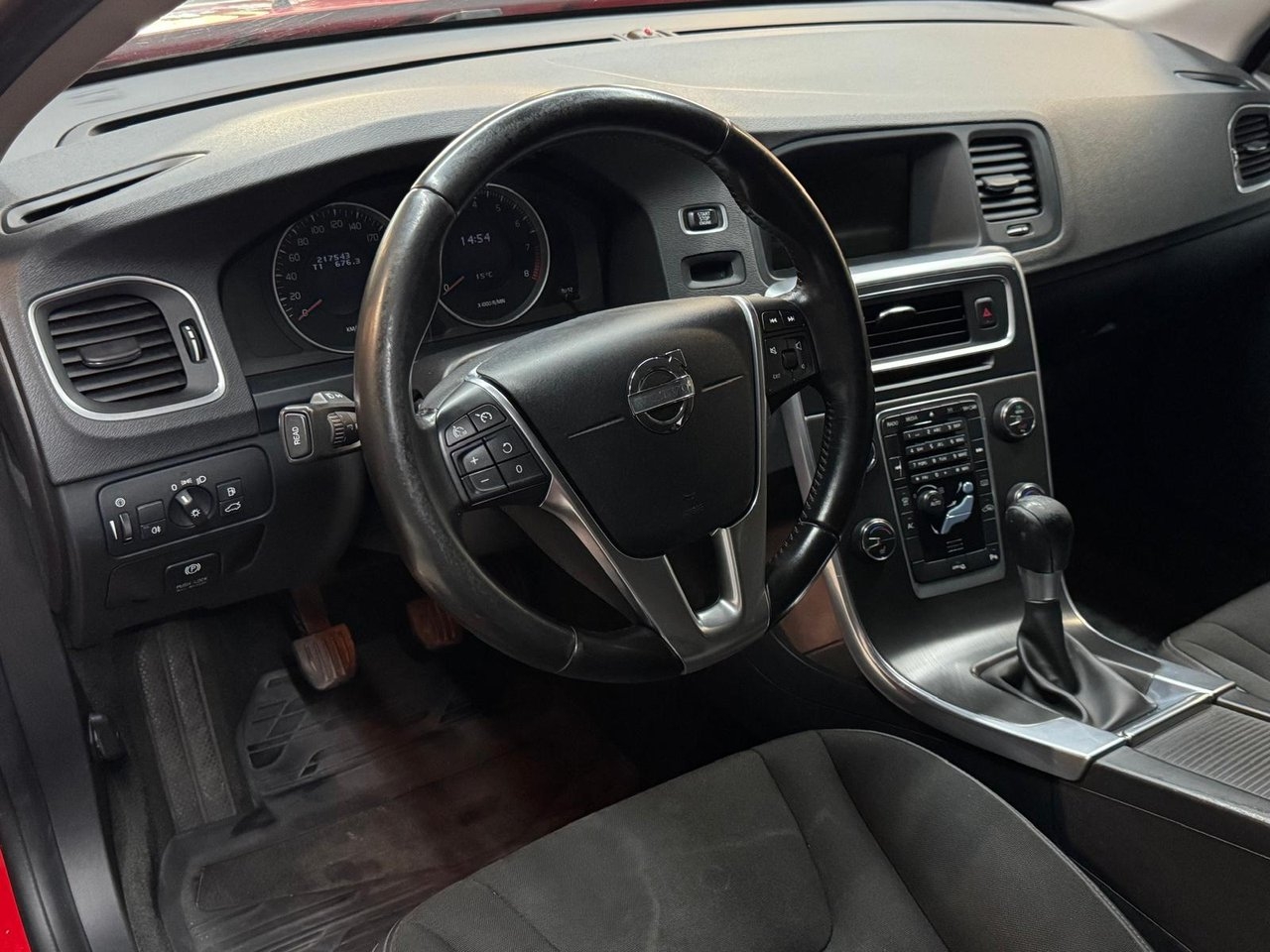 Volvo V60 T3 Momentum 2012, bild 7/10