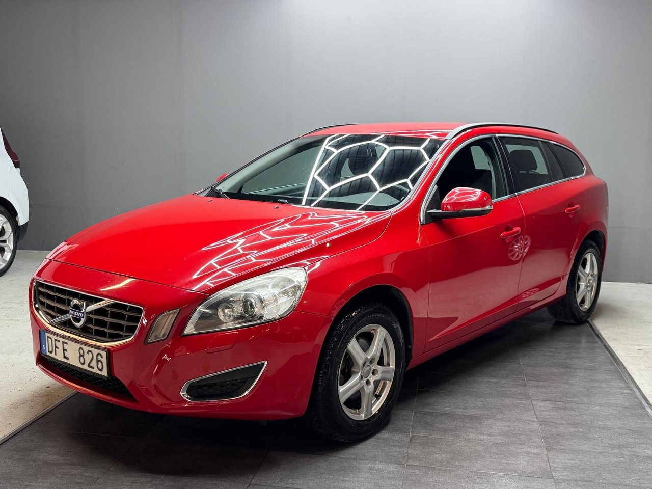 Volvo V60 T3 Momentum 2012, bild 3/10