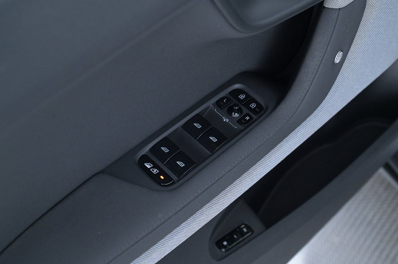 Polestar 2 Long Range 82 kWh 2024, photo 10/10