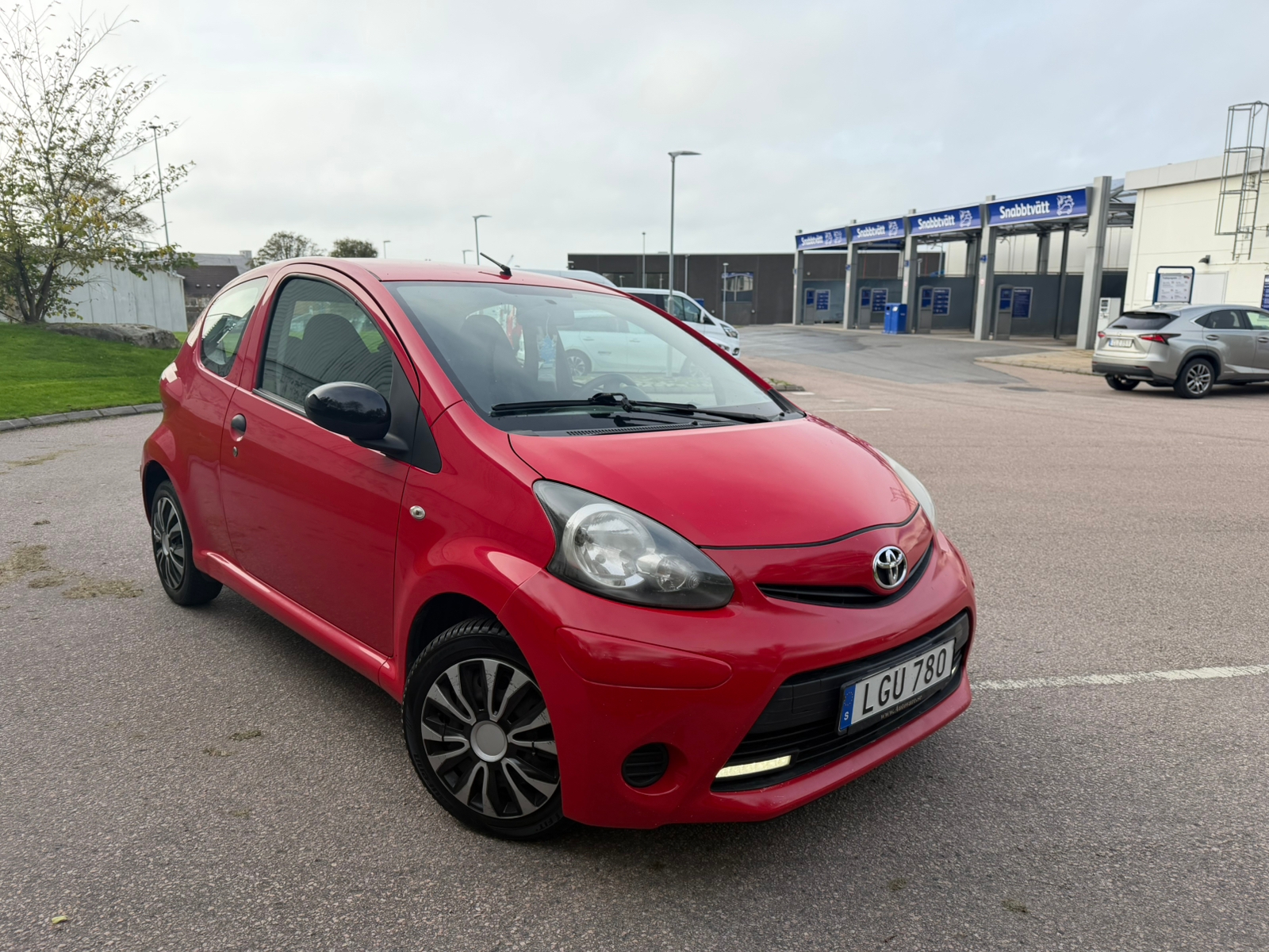 Toyota Aygo 1.0 2012, photo 2/5