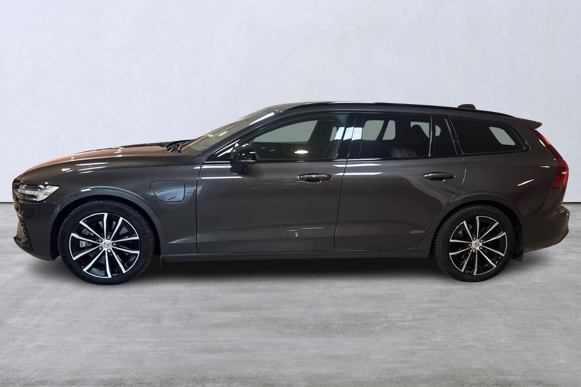 Volvo V60 T6 Plus Dark Nordic 2025, bild 2/10