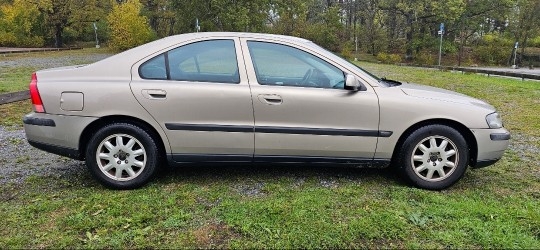 Volvo S60 2.4 2002, kuva 2/6
