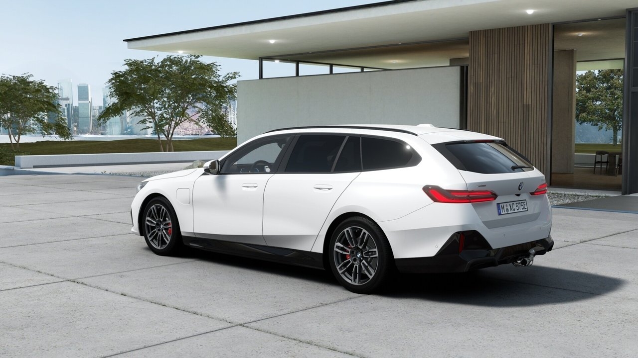 BMW 530e M Sport 2027, bild 2/10