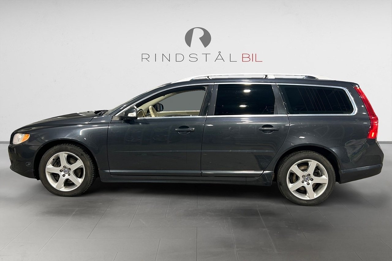 Volvo V70 2.5FT 2010, photo 4/10