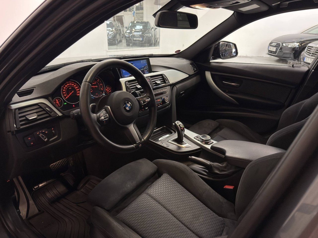 BMW 330d M Sport 2014, bild 6/10