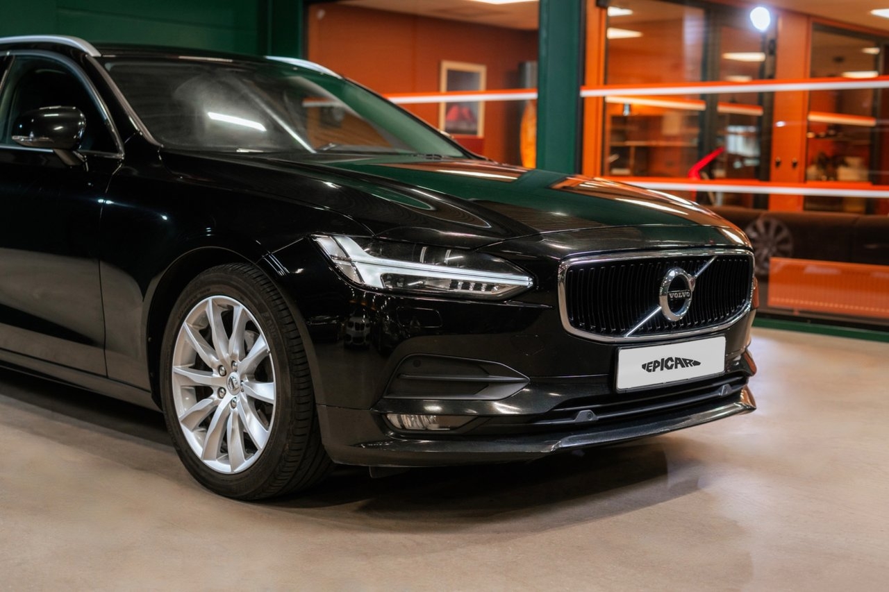 Volvo V90 D4 Momentum Advanced 2019, bild 2/10