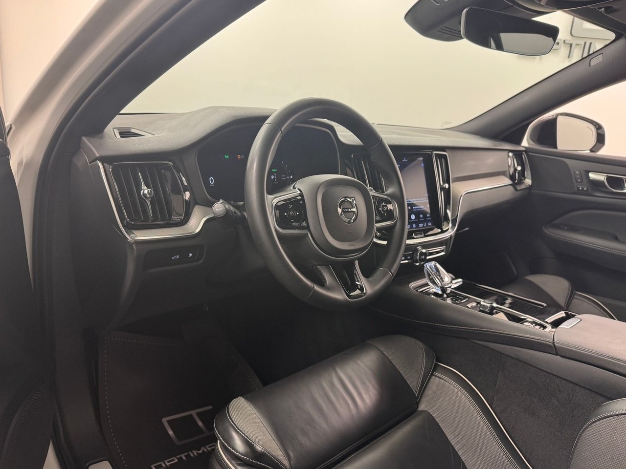 Volvo V60 T6 R Design Plus Dark Edition 2023, bild 6/10