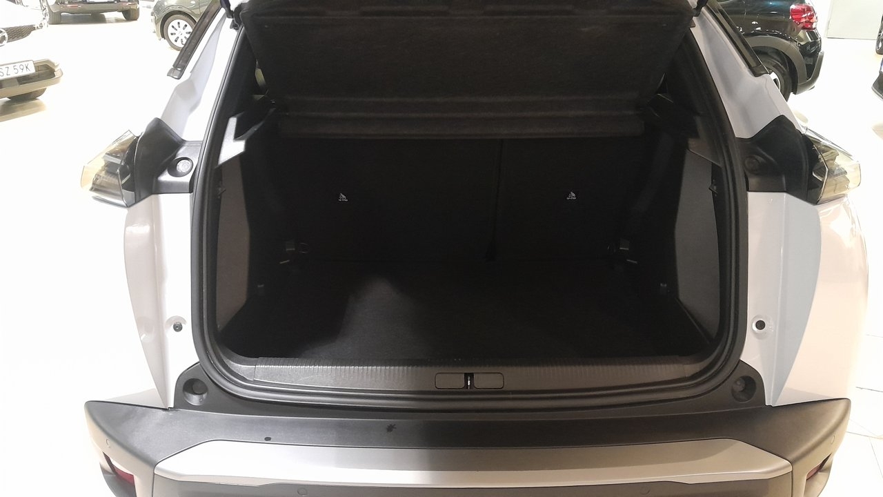 Peugeot 2008 1.2 Hybrid 145 2025, bild 6/10