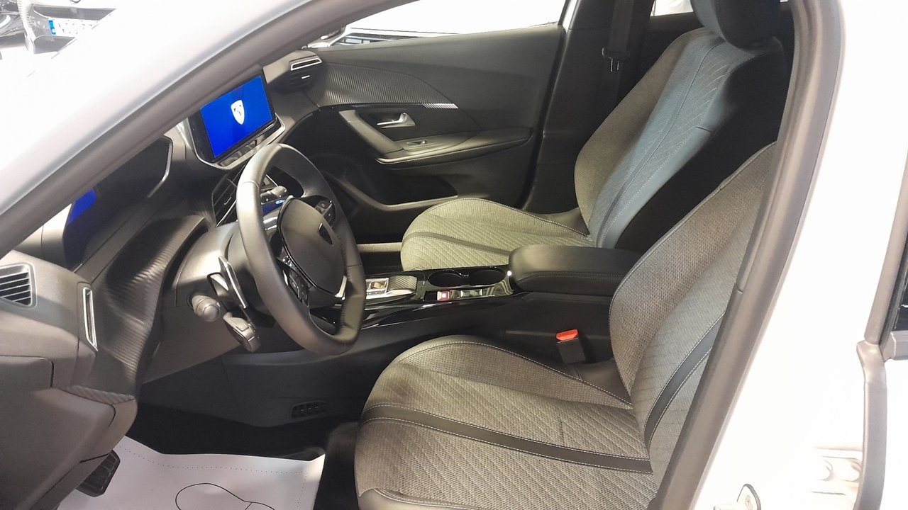 Peugeot 2008 1.2 Hybrid 145 2025, bild 3/10