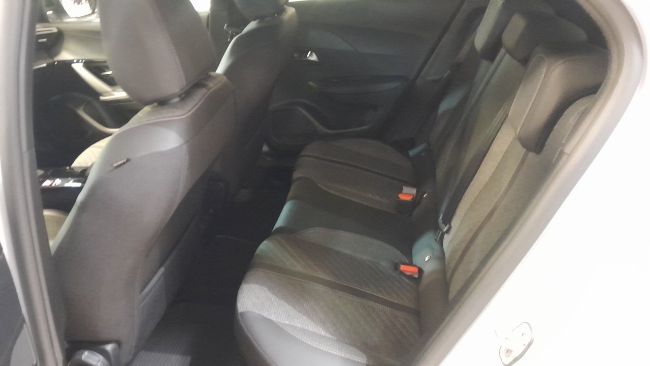 Peugeot 2008 1.2 Hybrid 145 2025, bild 4/10