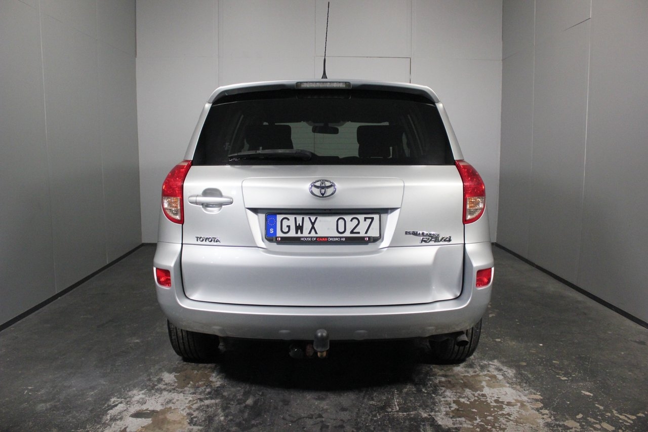 Toyota RAV4 2.0 2008, photo 6/10