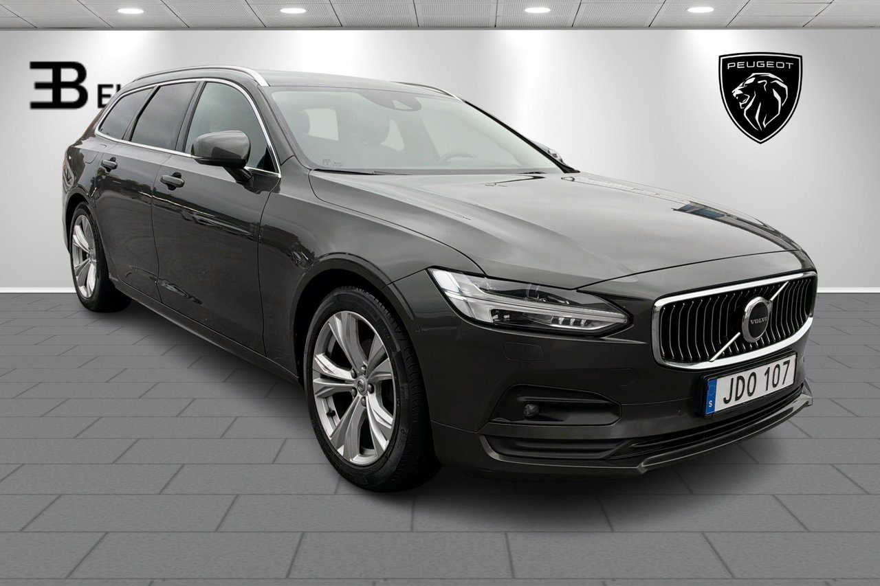 Volvo V90 D4 Momentum Advanced Edition 2021, bild 3/10