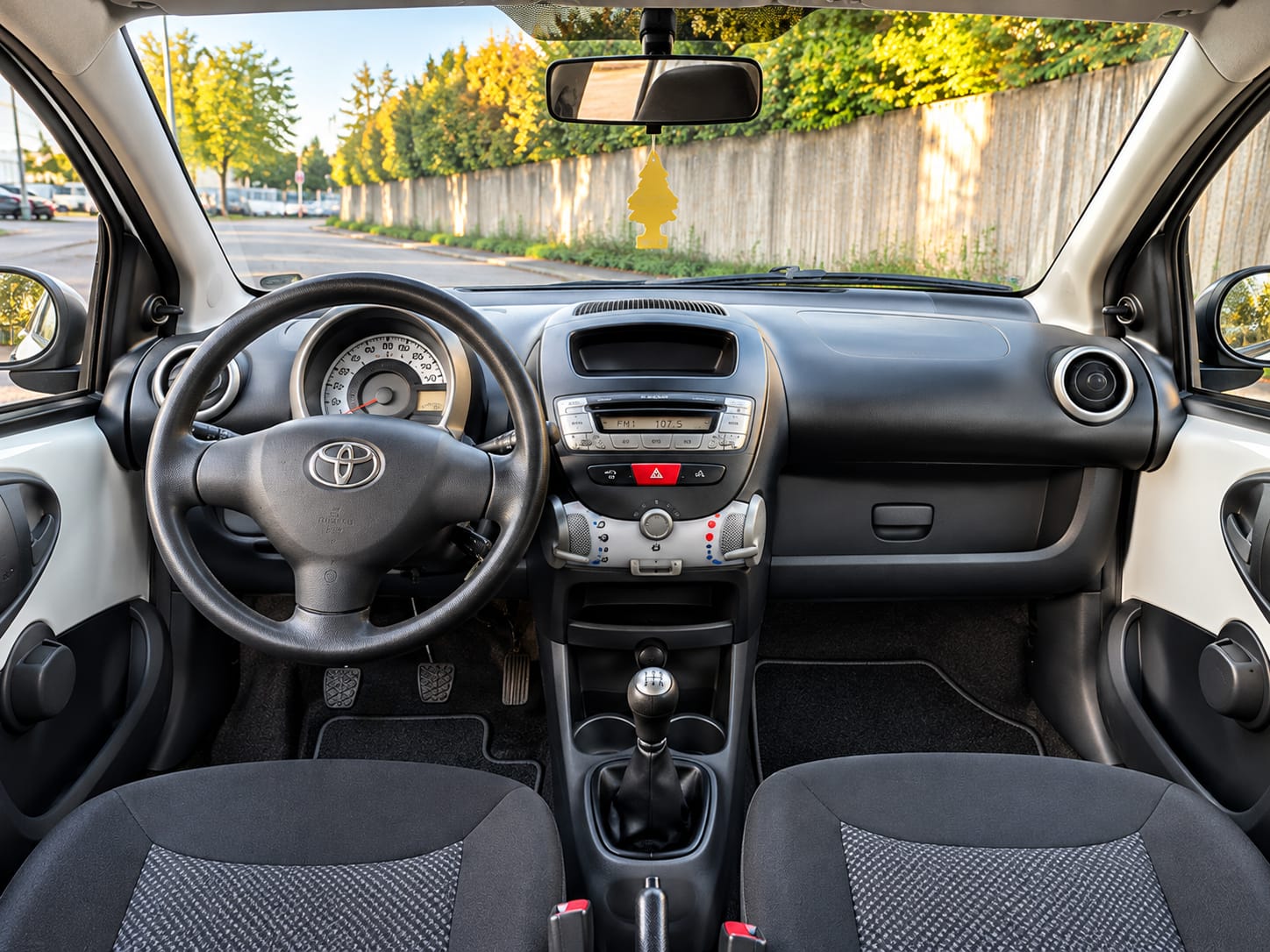 Toyota Aygo 1.0 2012, bild 2/4