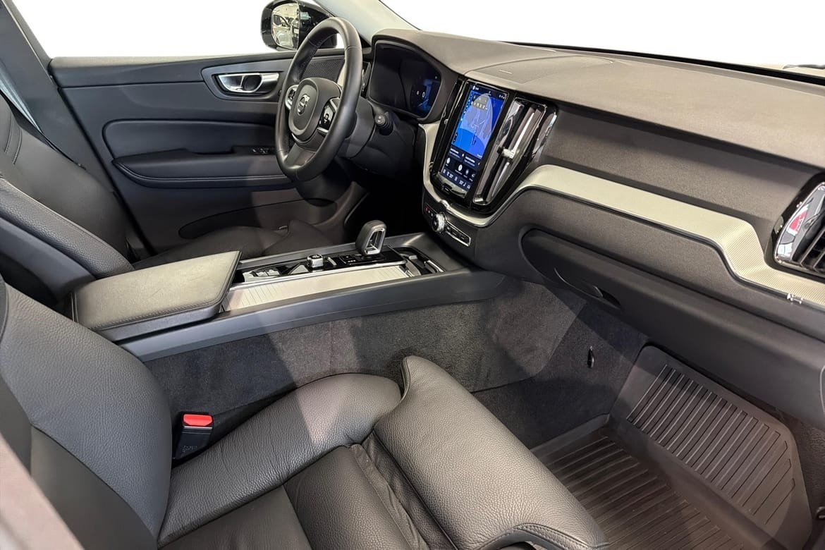 Volvo XC60 T6 Plus Dark Nordic 2025, bild 7/27