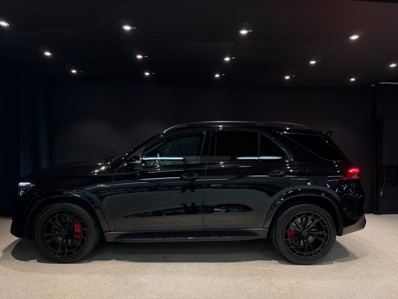Mercedes-Benz GLE 53 AMG Hybrid Premium 2024, bild 3/10