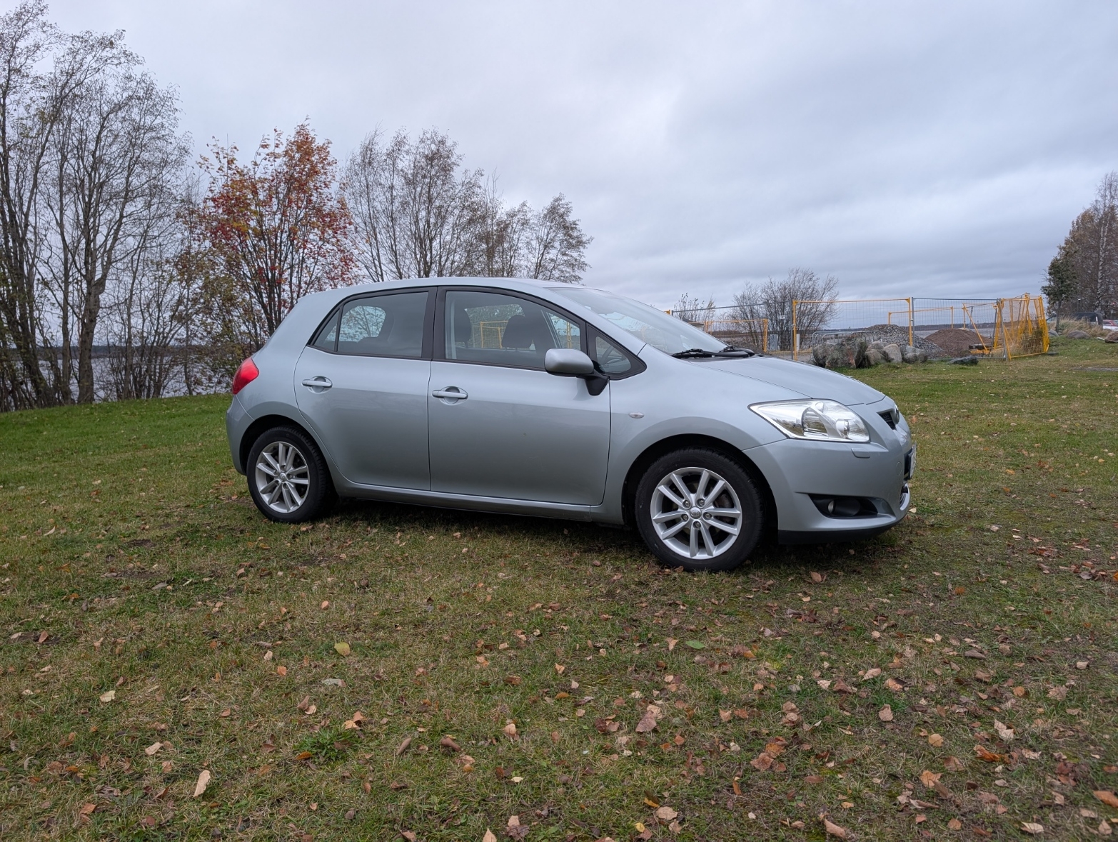 Toyota Auris 1.6 2010, bild 4/9
