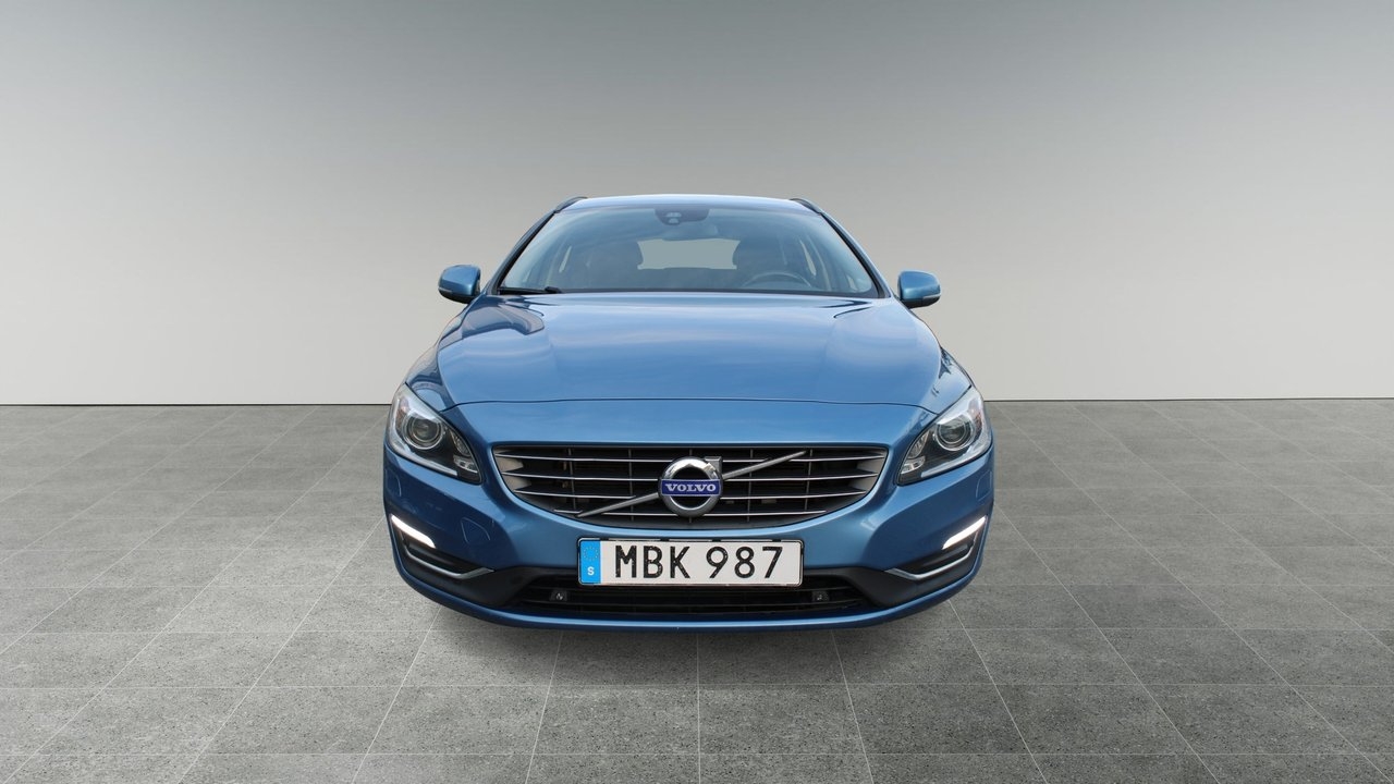 Volvo V60 T5 Momentum Business Edition 2016, bild 2/10