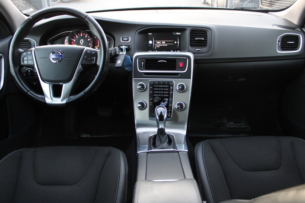 Volvo V60 T5 Momentum Business Edition 2016, bild 7/10