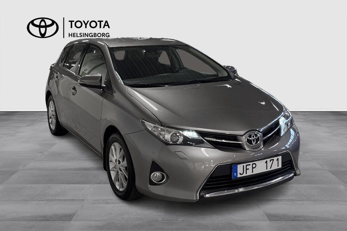 Toyota Auris 1.6 2013, photo 3/10