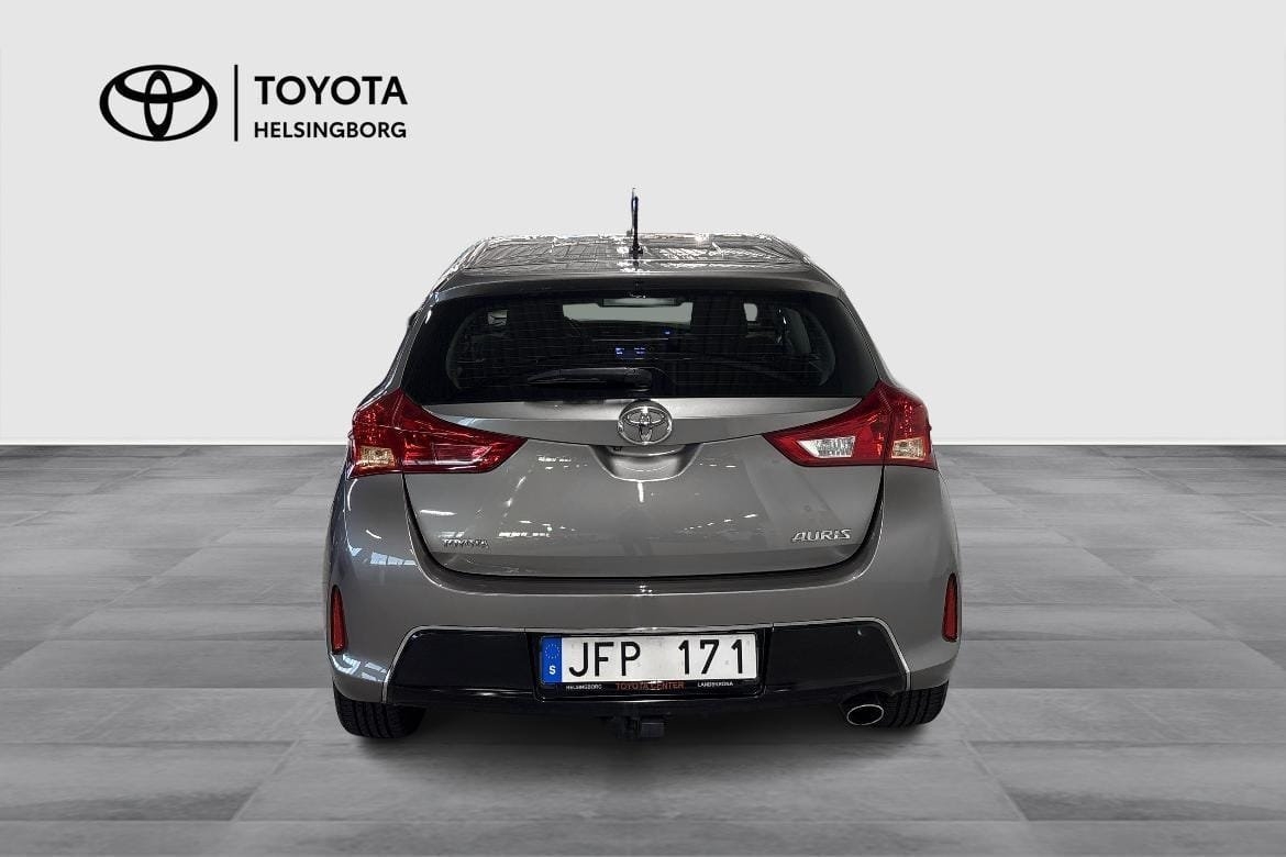 Toyota Auris 1.6 2013, photo 5/10