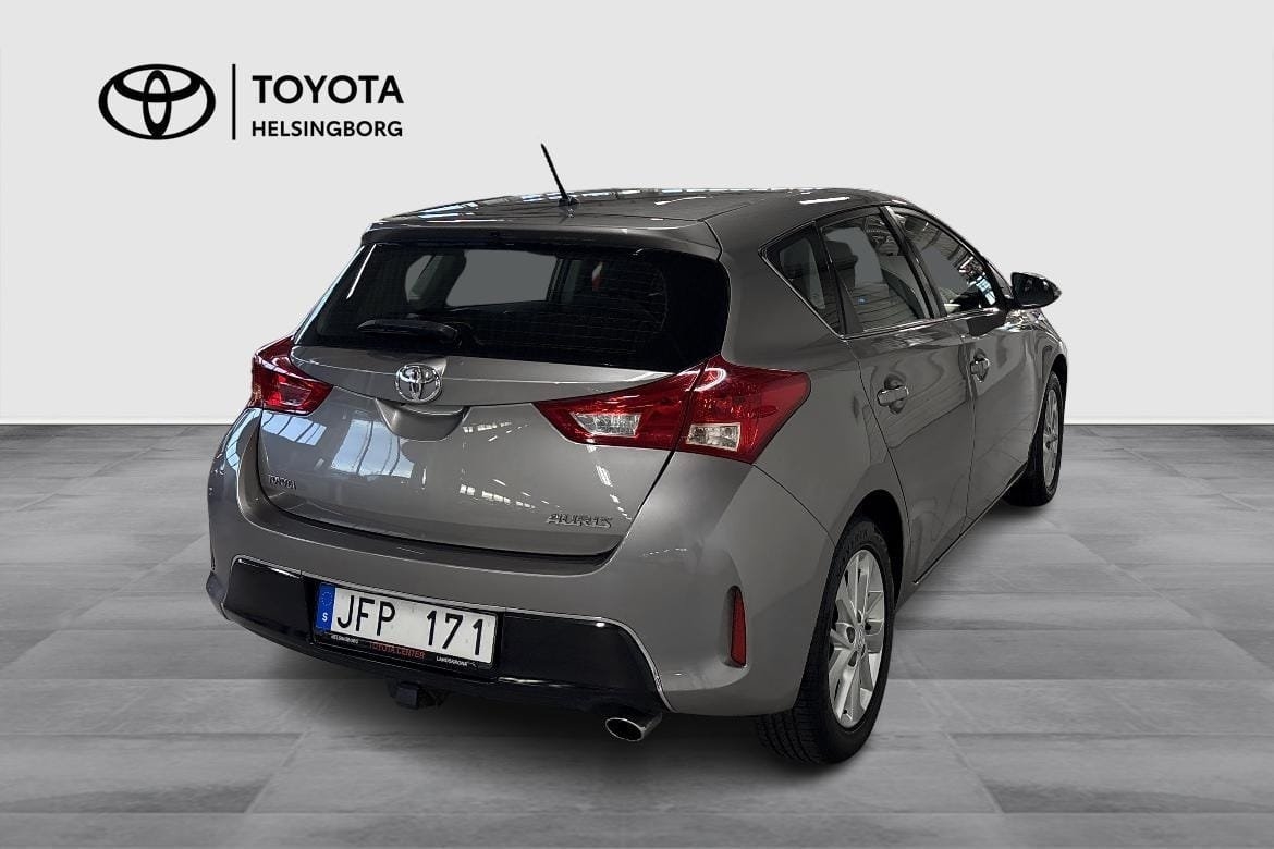 Toyota Auris 1.6 2013, photo 4/10
