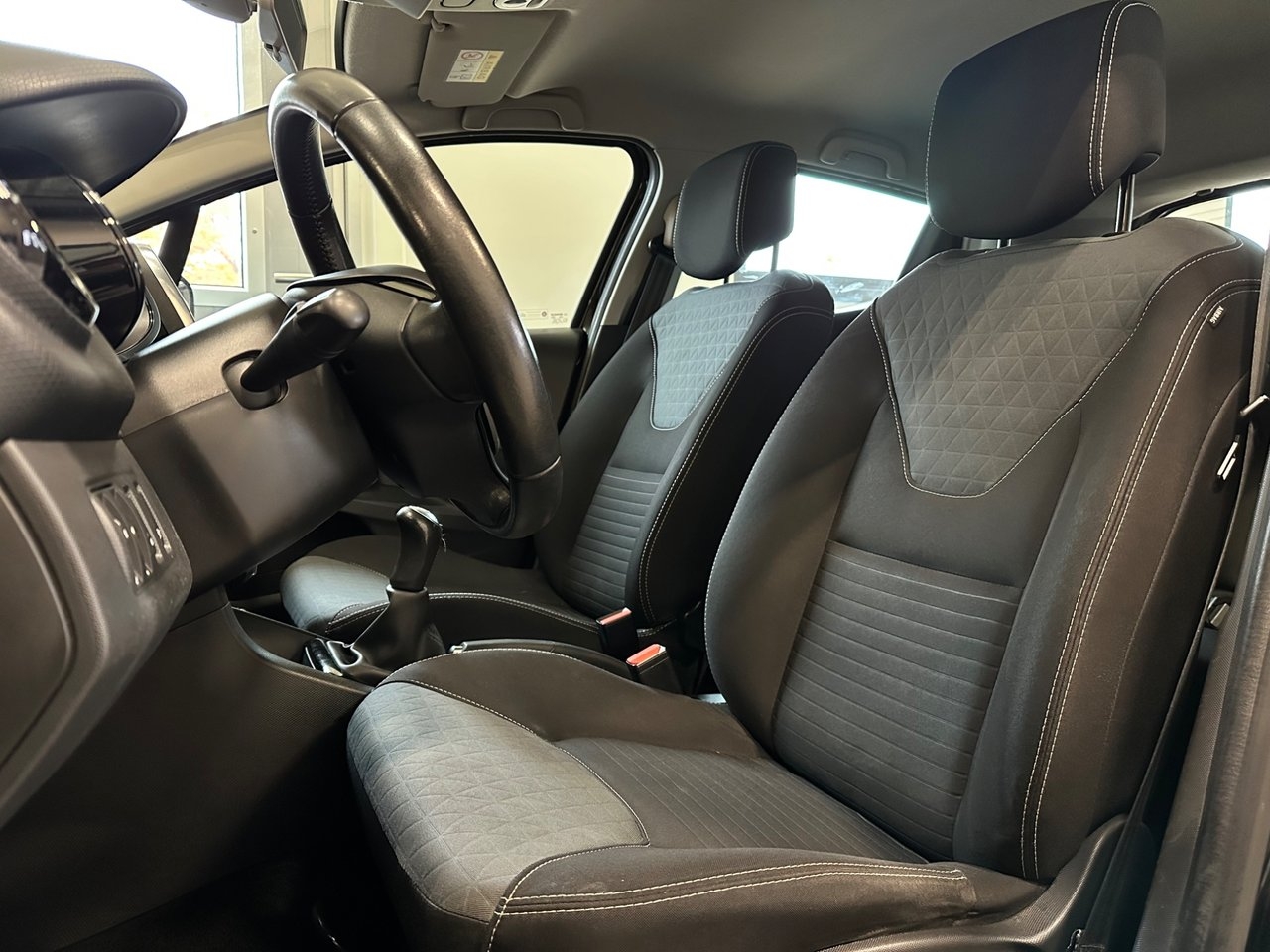 Renault Clio TCe 90 2015, kuva 7/10