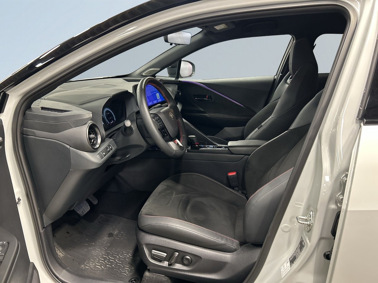 Toyota C-HR 2.0 Hybrid GR Sport 2024, bild 7/21