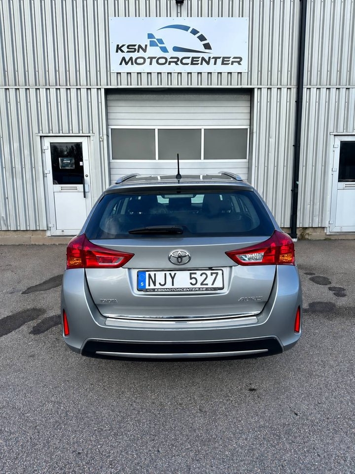 Toyota Auris 1.6 2013, bild 4/6