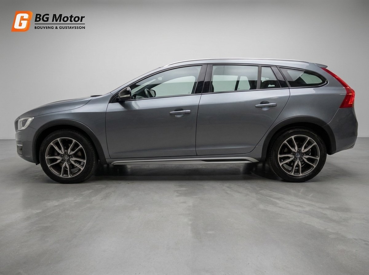 Volvo V60 Cross Country D4 Summum 2017, bild 3/10