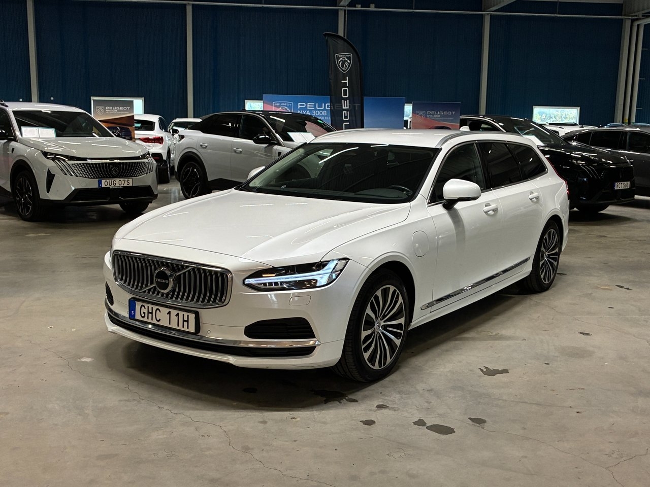 Volvo V90 T6