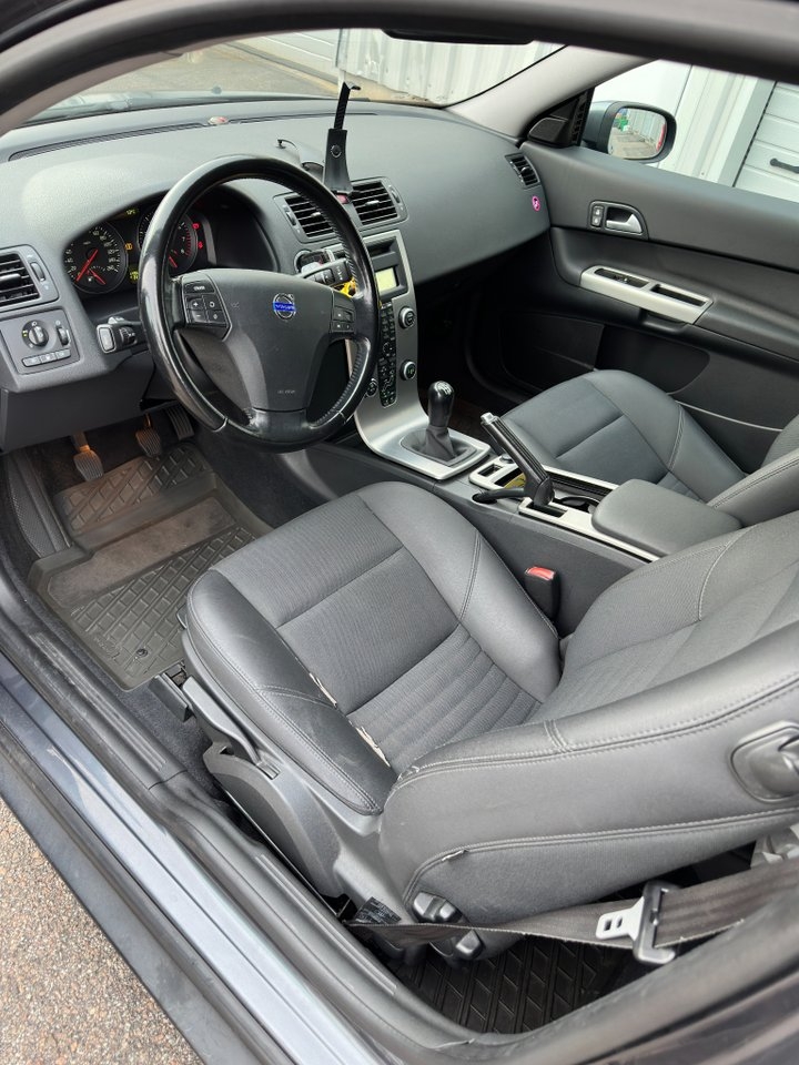 Volvo C30 1.8 Momentum 2009, bild 5/6