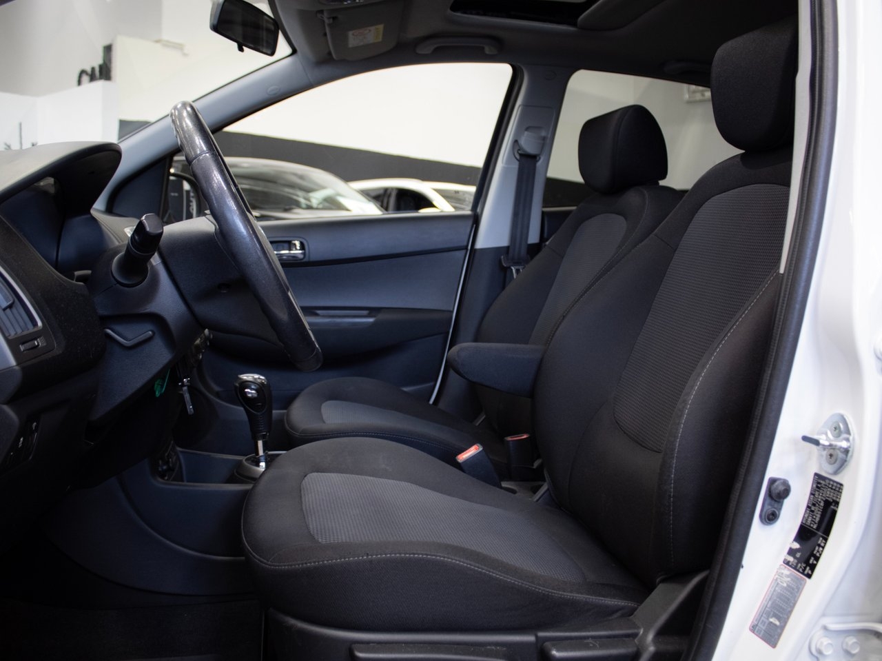 Hyundai i20 Premium 2015, photo 7/10