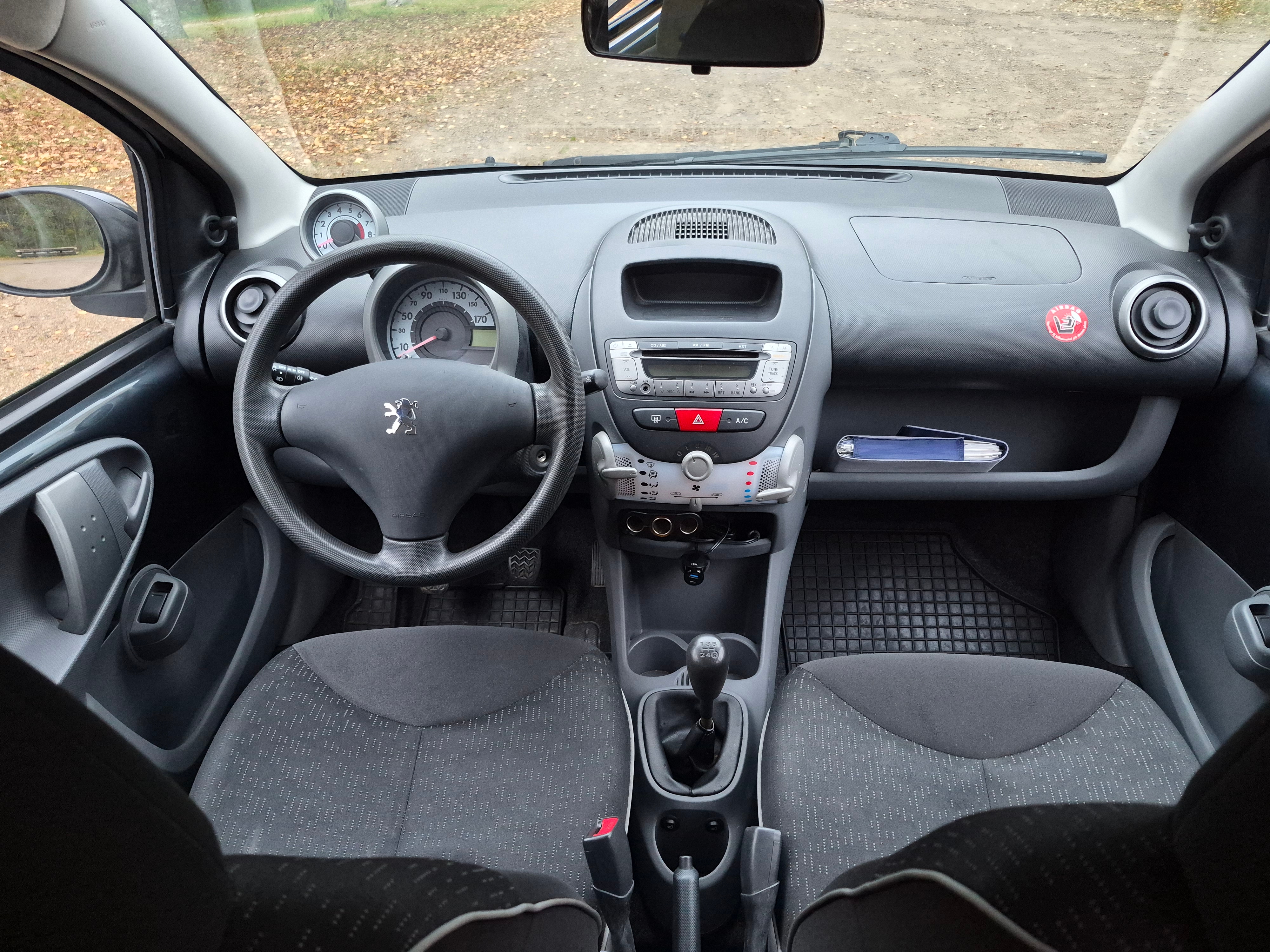 Peugeot 107 1.0 70 2011, bild 4/6