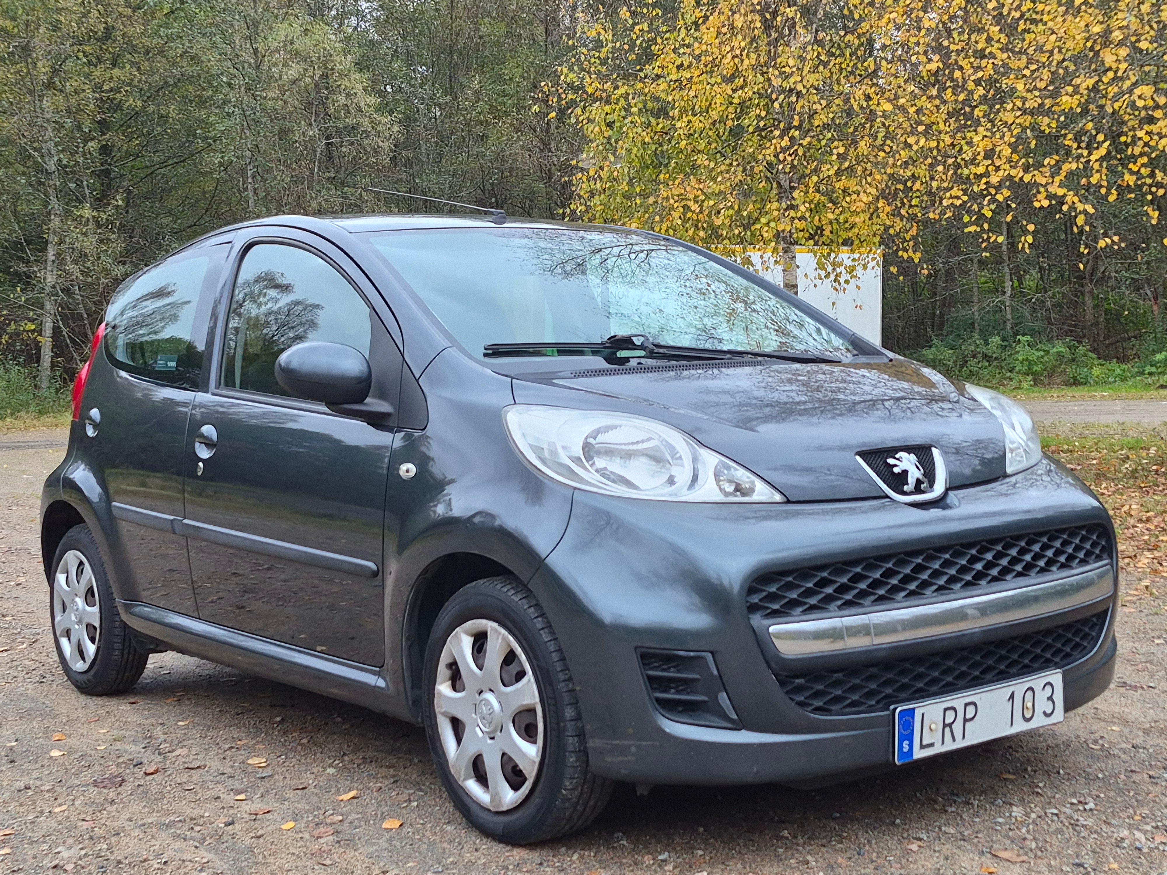 Peugeot 107 1.0 70 2011, bild 2/6