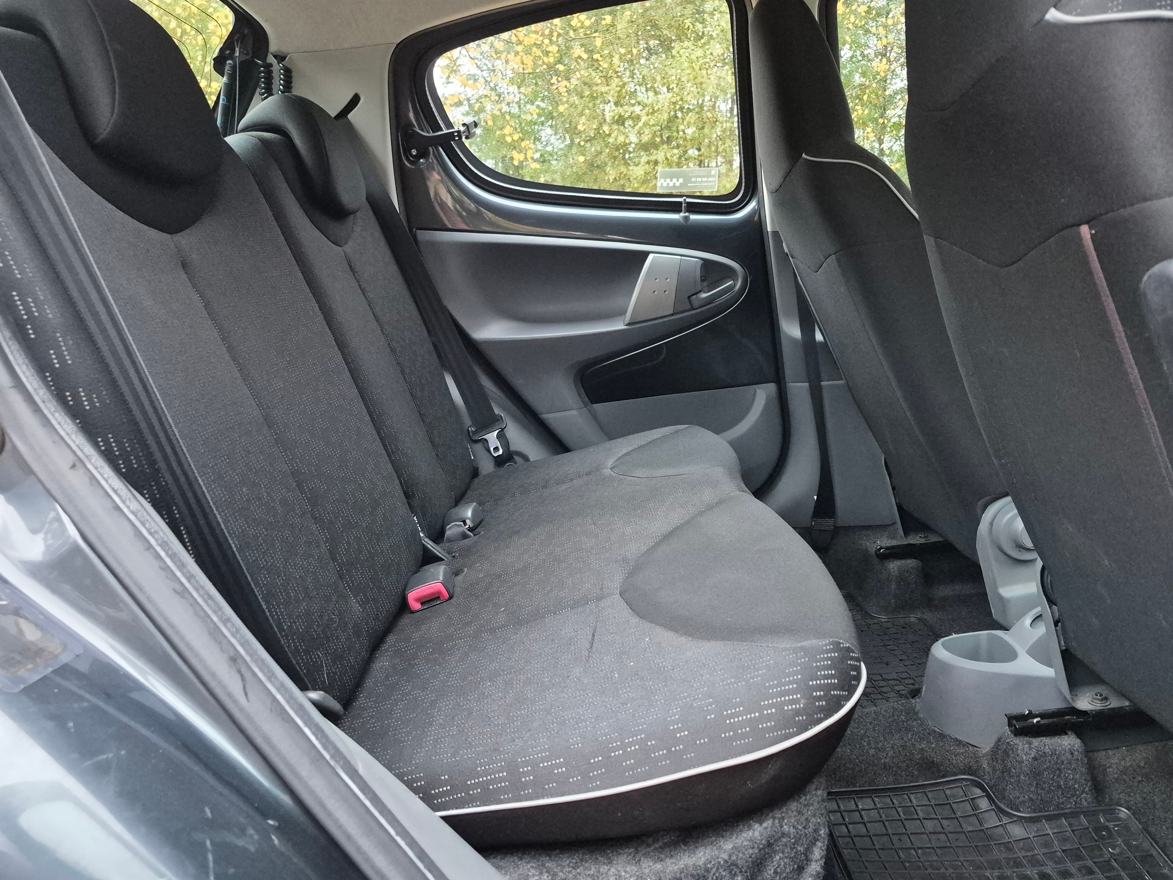 Peugeot 107 1.0 70 2011, bild 5/6