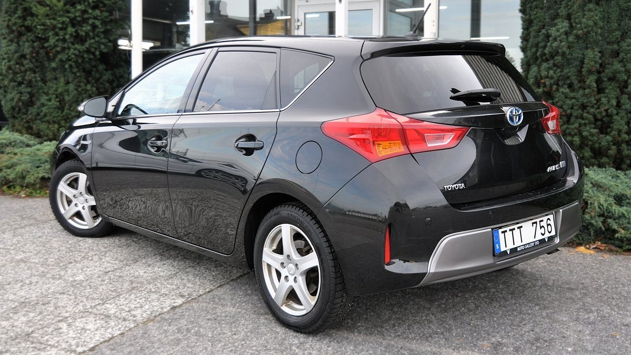Toyota Auris 1.8 Hybrid Executive 2013, bild 4/10