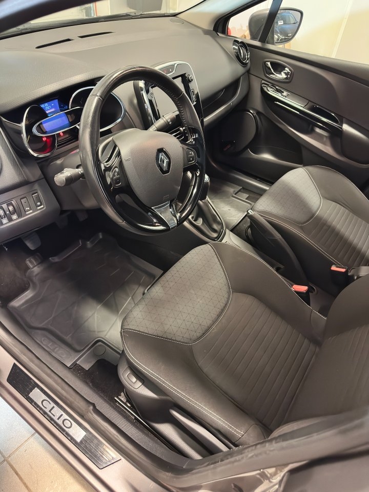 Renault Clio TCe 90 2014, bild 6/6