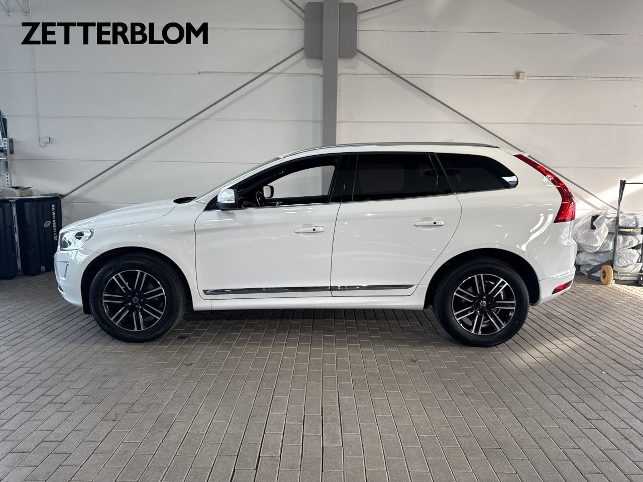 Volvo XC60 D4 Summum Classic 2017, bild 2/10