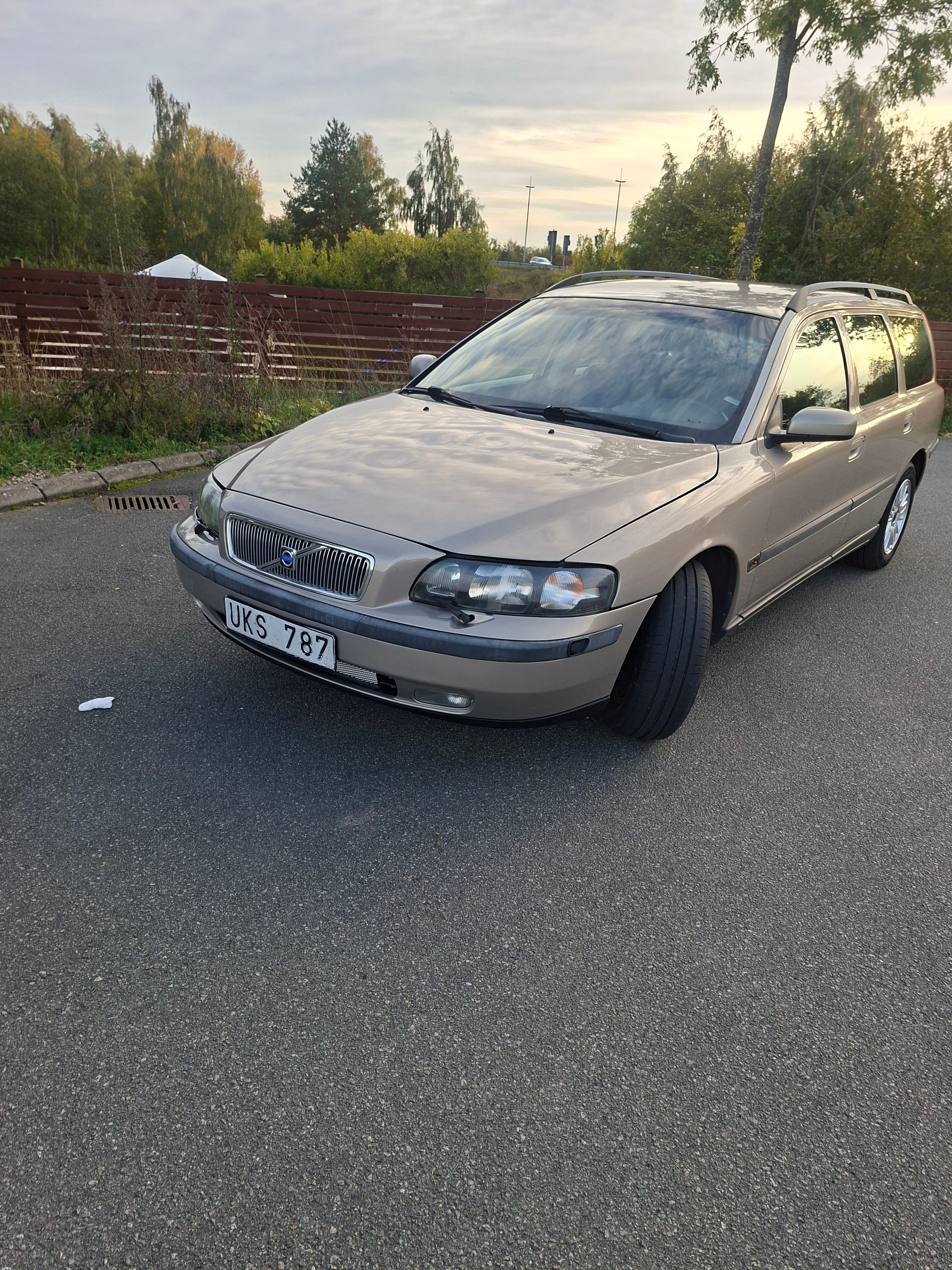 Volvo V70 2.4 2004, bild 2/10