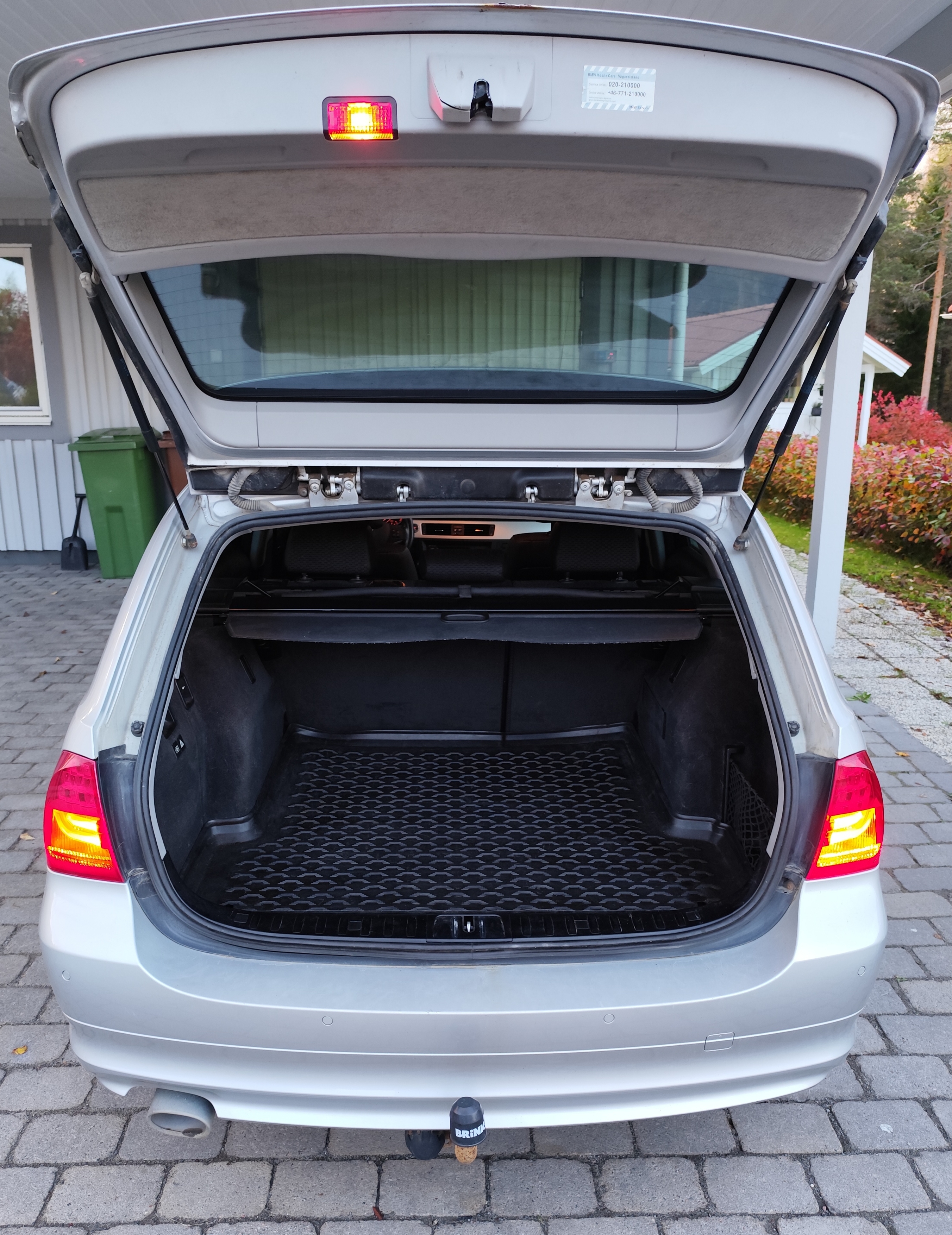 BMW 320 2011, bild 7/10
