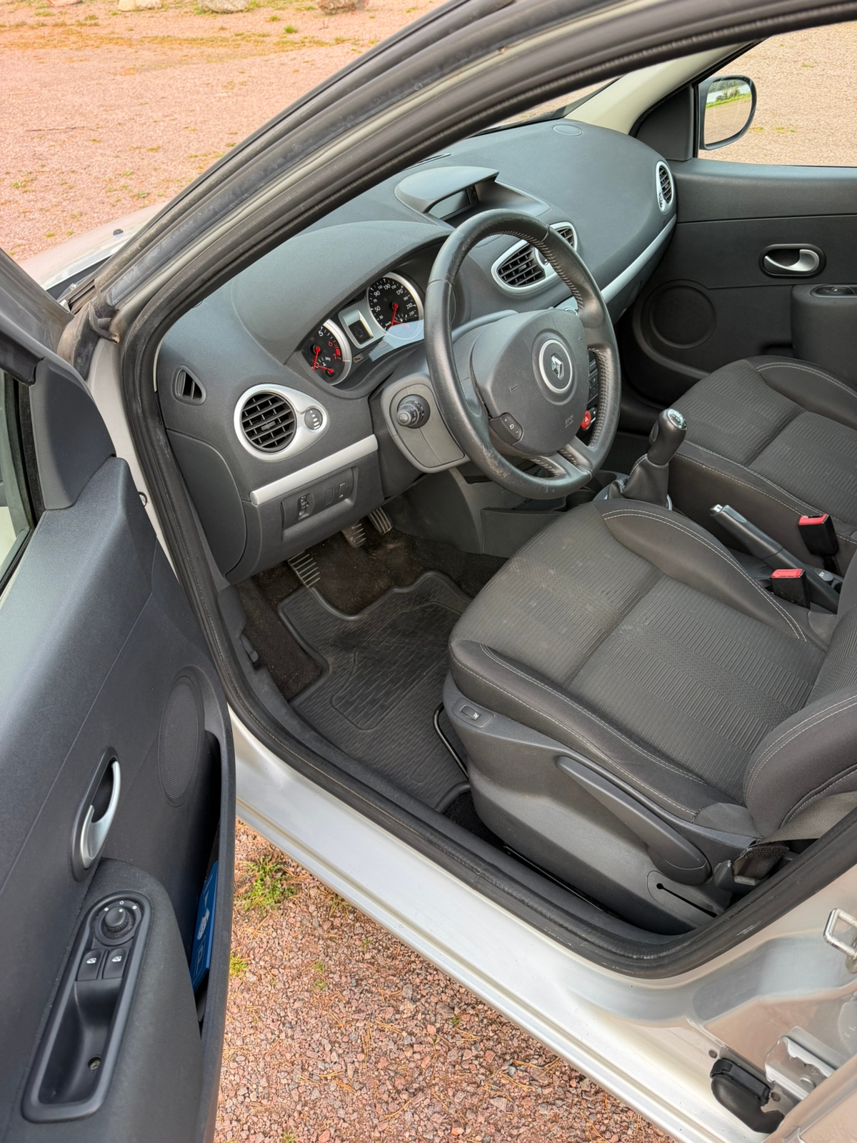 Renault Clio 2012, photo 5/10