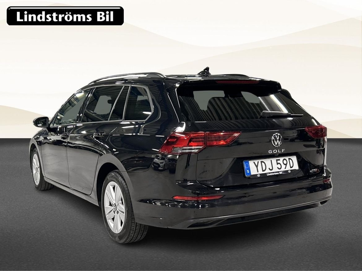 Volkswagen Golf 1.5 eTSI 2023, bild 4/10