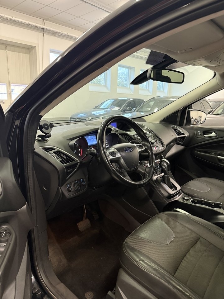 Ford Kuga Titanium 2013, bild 6/10