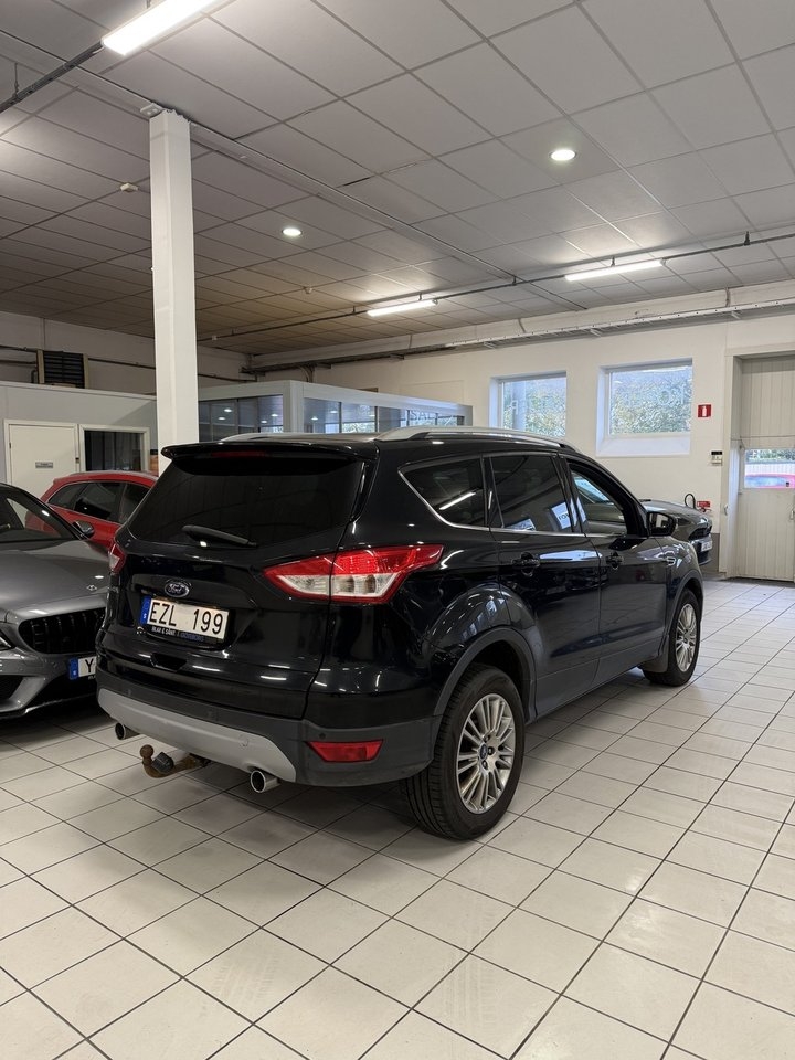 Ford Kuga Titanium 2013, bild 3/10