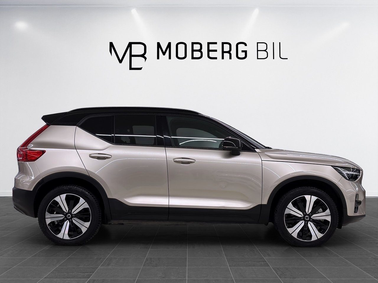 Volvo XC40 Core 2023, bild 4/10