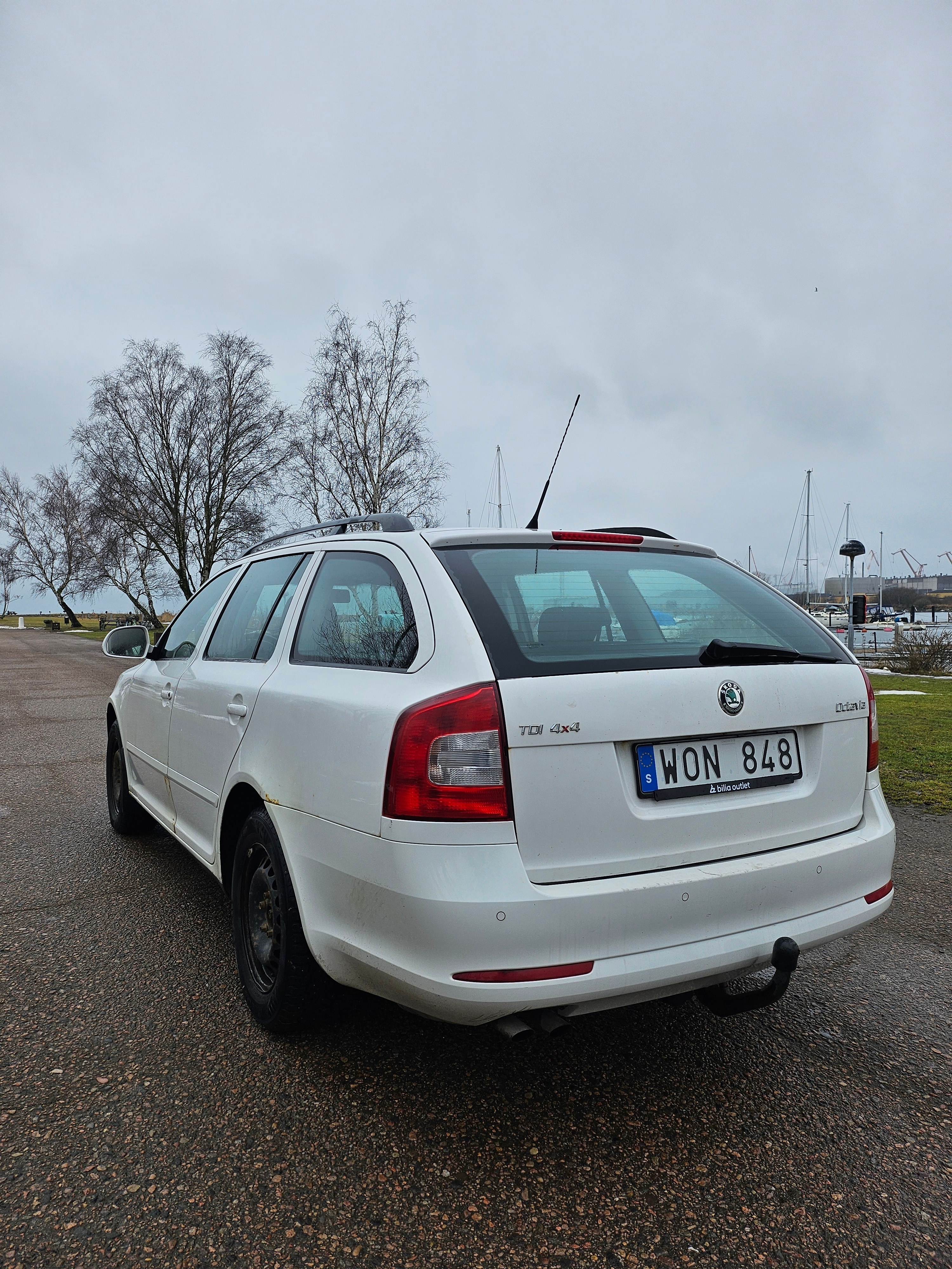 Skoda Octavia 1.6 TDI 2010, bild 6/8