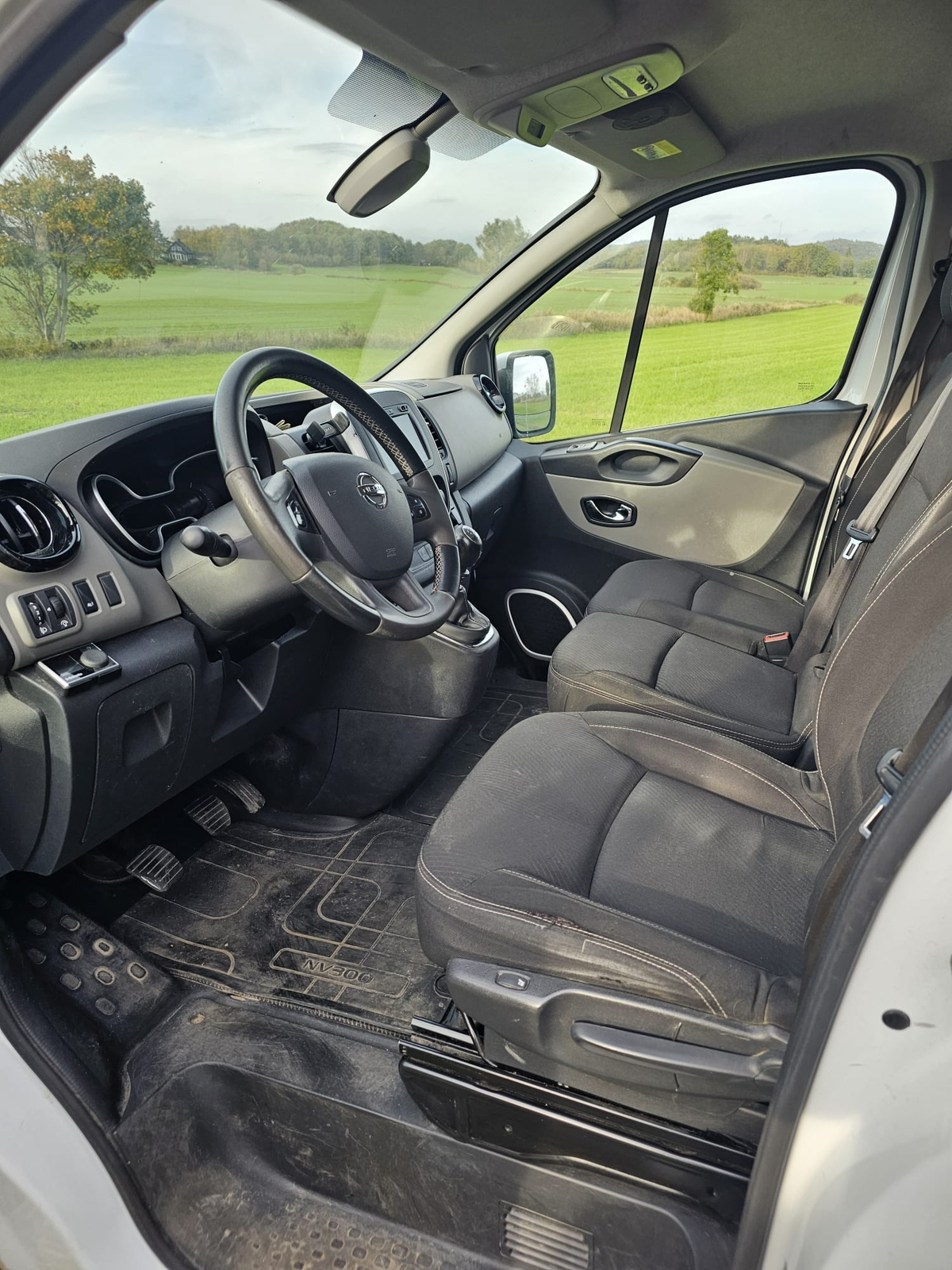 Nissan NV300 dCi 125 2019, bild 6/7