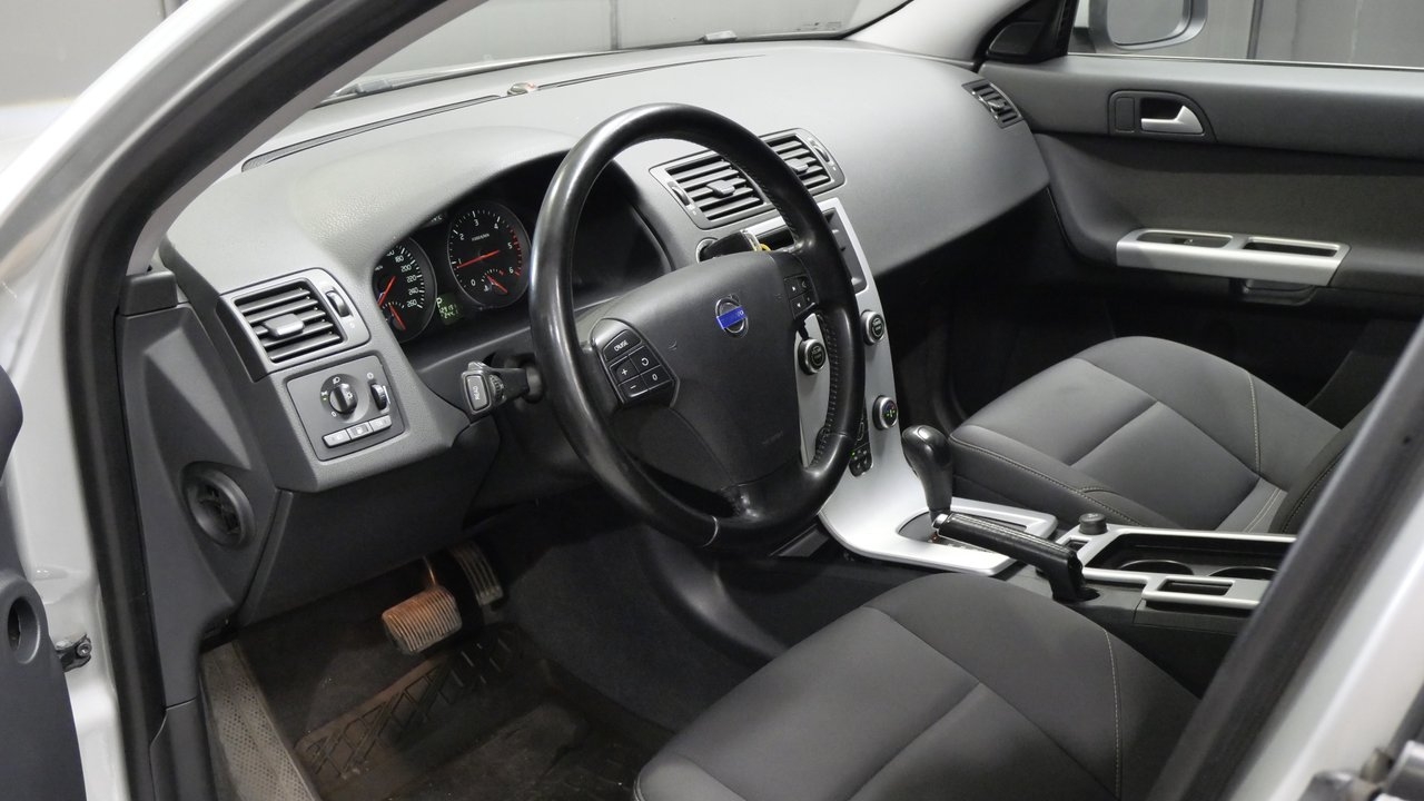 Volvo V50 2.0D Momentum 2010, bild 6/10