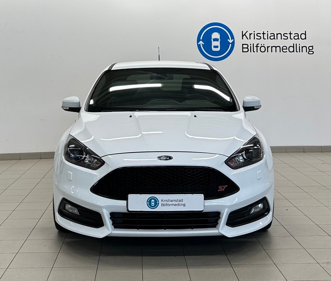 Ford Focus ST 2.0 EcoBoost 2016, bild 5/10
